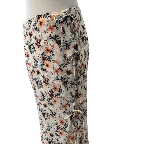 Free people Floral Maxi Skirt - Cream and Black, peach in size 8 - Picture 5 of 16